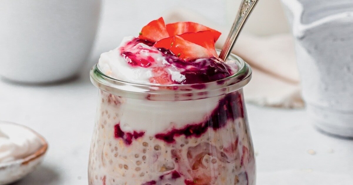 Easy Strawberries and Coconut Cream Overnight Oats | VegNews