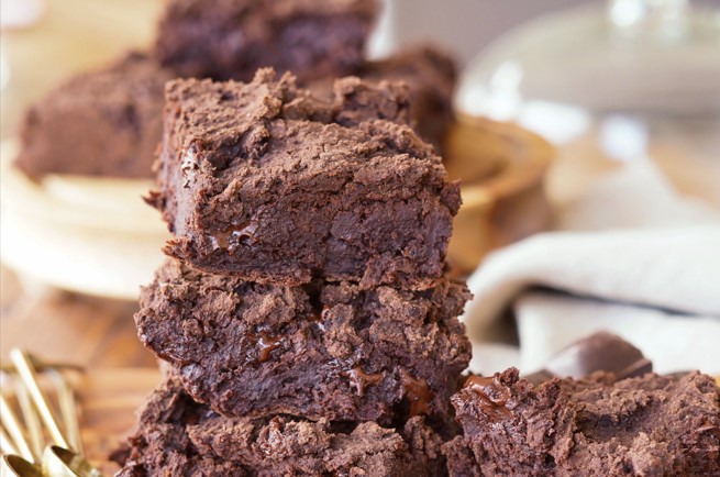 VegNews.Blackbeanbrownie 