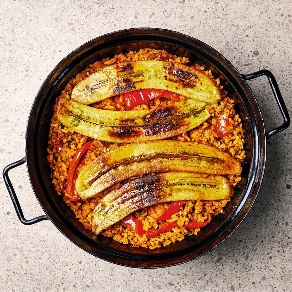 Vegan Plantains With Spicy Red Pepper and Tomato Rice