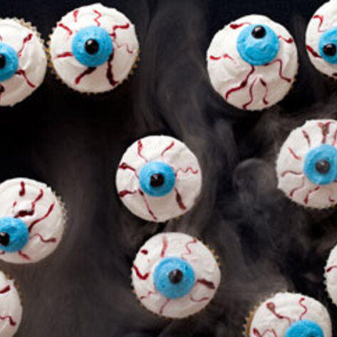 Spooky Eyeball Mini Vegan Cupcakes