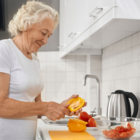 Study: Plant-Based Diet Lowers Risk of Osteoporosis in Women Over 60