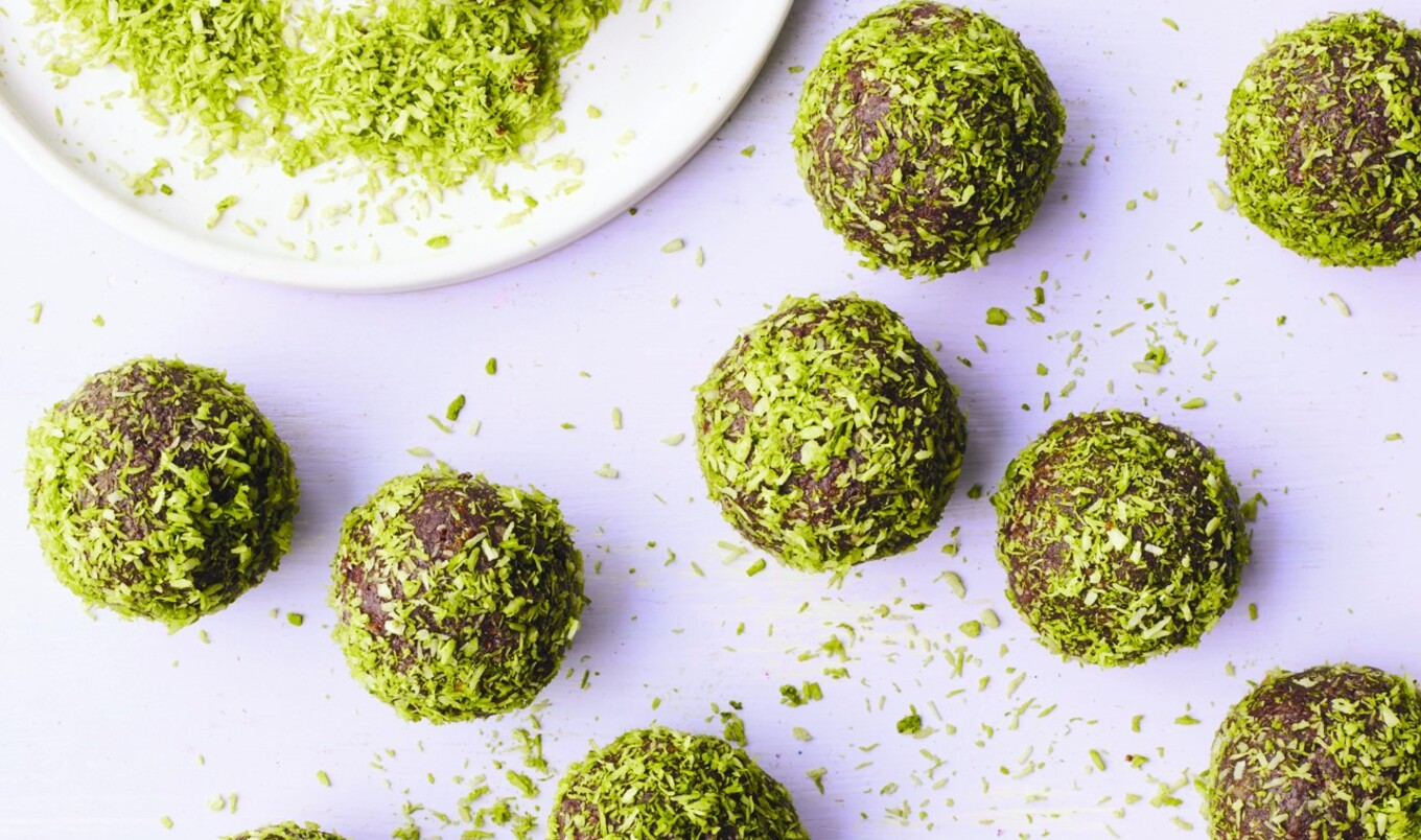 Vegan Matcha Chocolate Coconut Balls