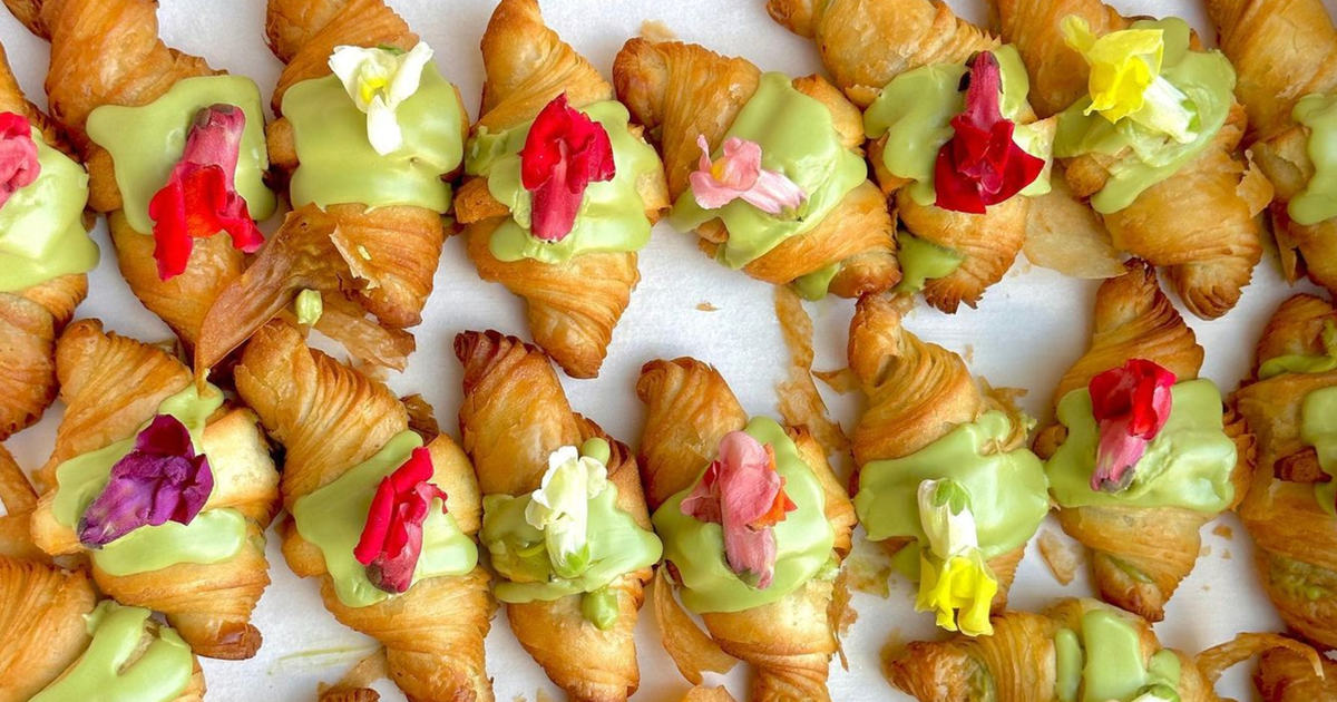 Flaky, Buttery, and Delicious Vegan Croissants: Where to Buy the Best - Vimarsana News