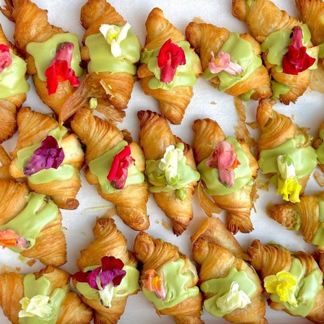 Flaky, Buttery, and Delicious Vegan Croissants: Where to Buy the Best