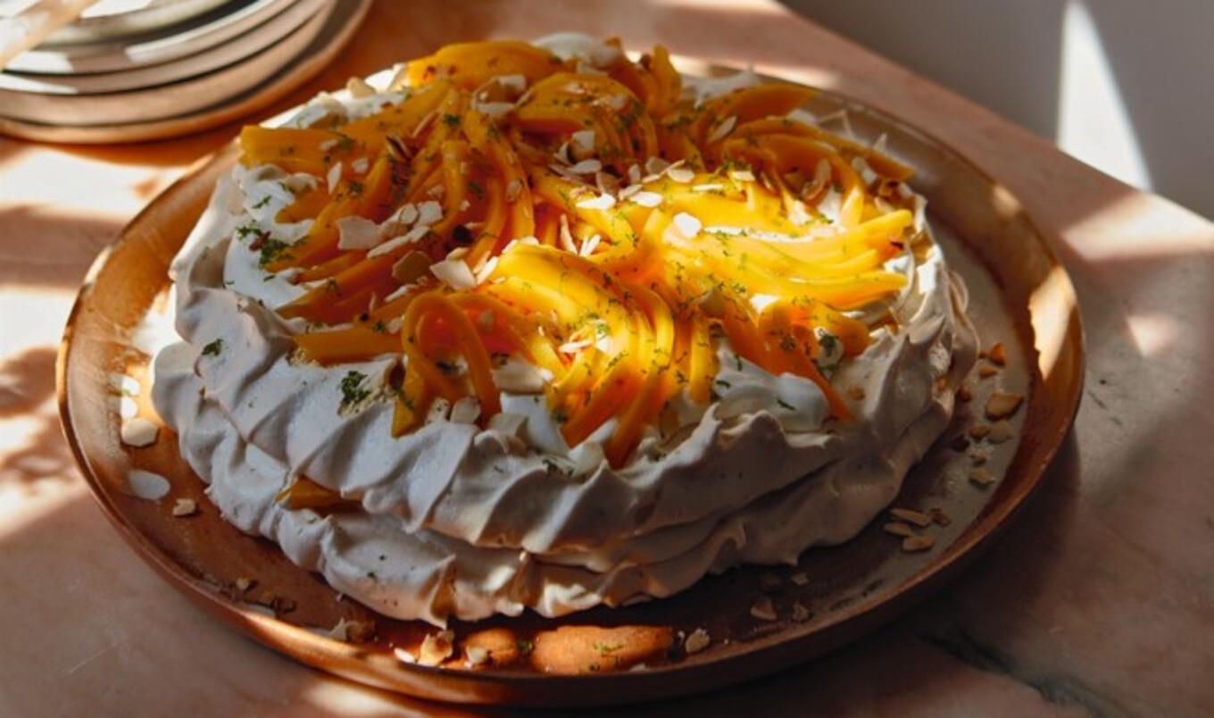 Vegan Fresh Mango Pavlova With Vanilla Cream