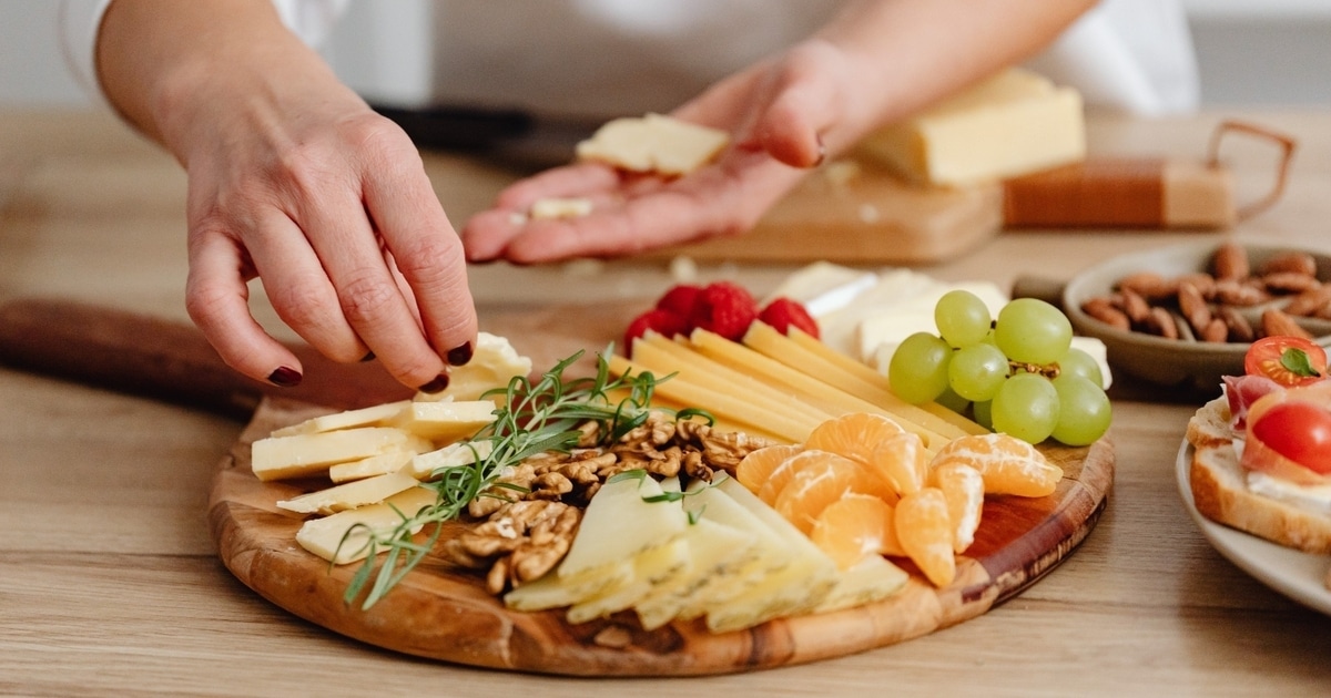 The best meats and cheeses for your next vegan charcuterie board