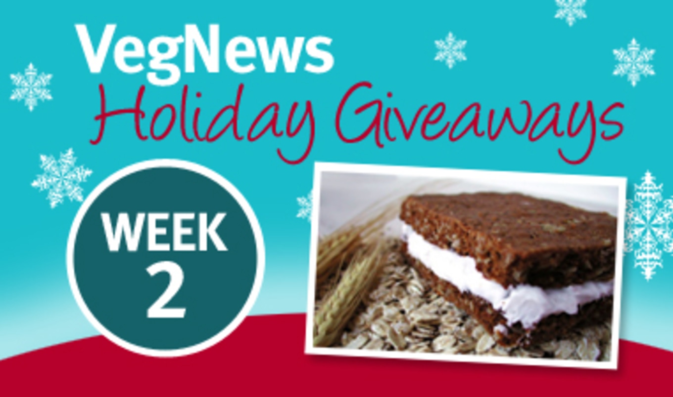 This Week's Giveaway: A Dozen Cookie Sandwiches from Sticky Fingers