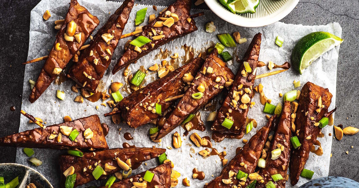 What Is Tempeh? Here's How to Cook With the Popular Protein-Packed Indonesian Ingredient - Vimarsana News