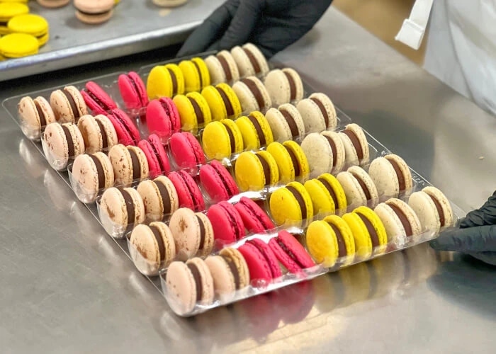 VegNews.veganmacarons.pastreez