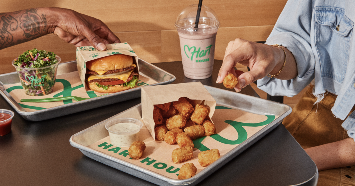 Fast Food Gets a Vegan Makeover at These 12 Plant-Based Restaurant Chains - Vimarsana News