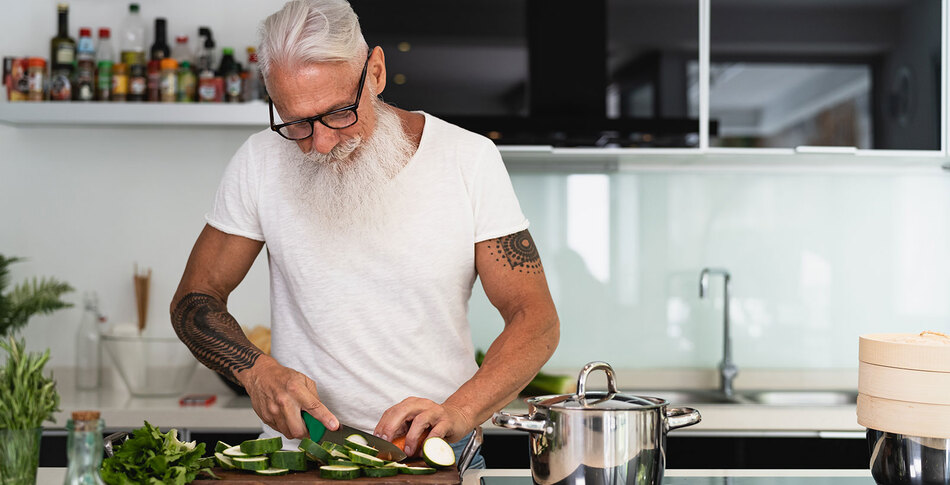 Eating Your Vegetables Is as Good as Walking 4,000 More Steps, New Study Says&nbsp;