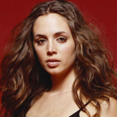 Eliza Dushku Ditches Meat