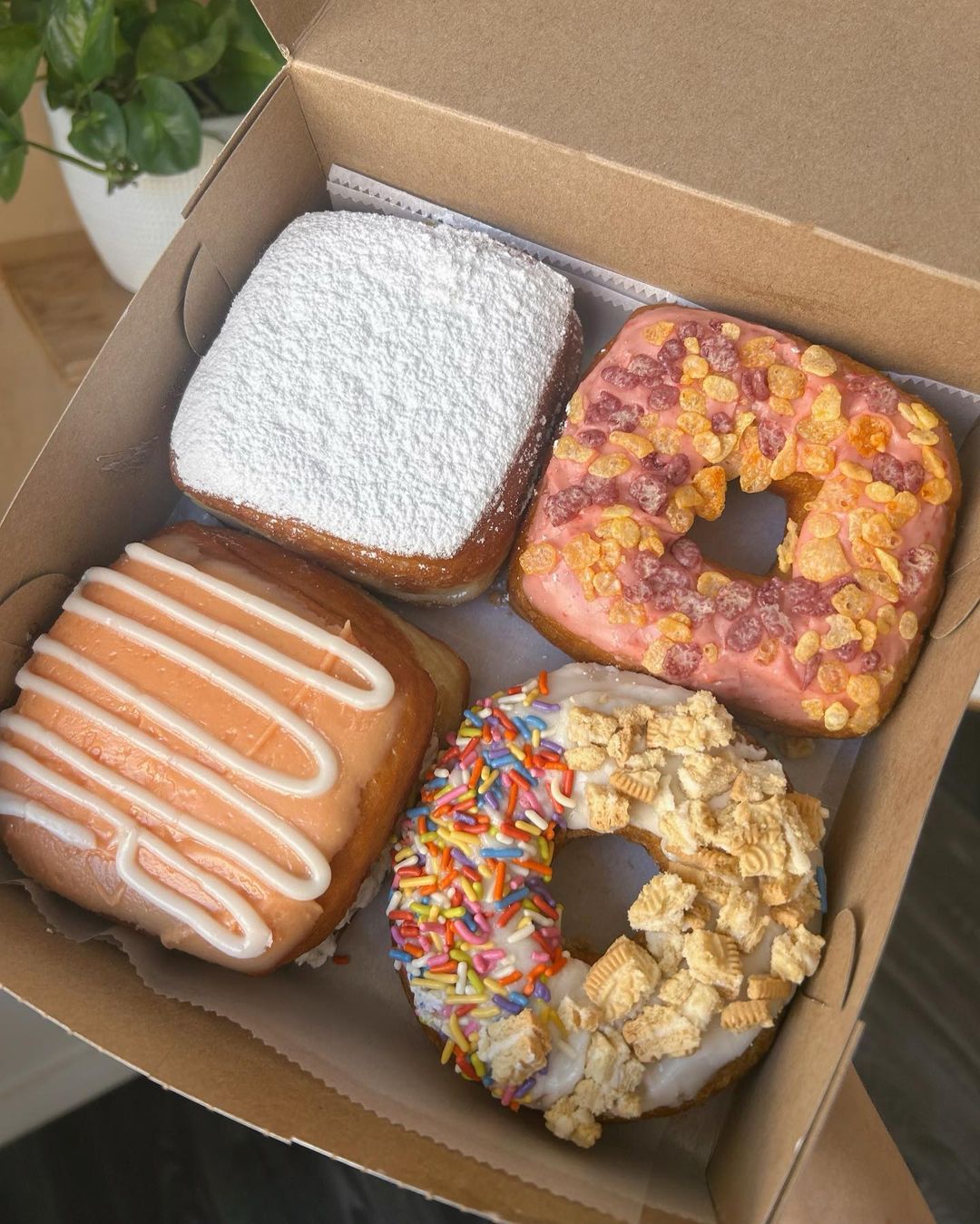 VegNews.vegandonuts.thevegandoughnutcompany