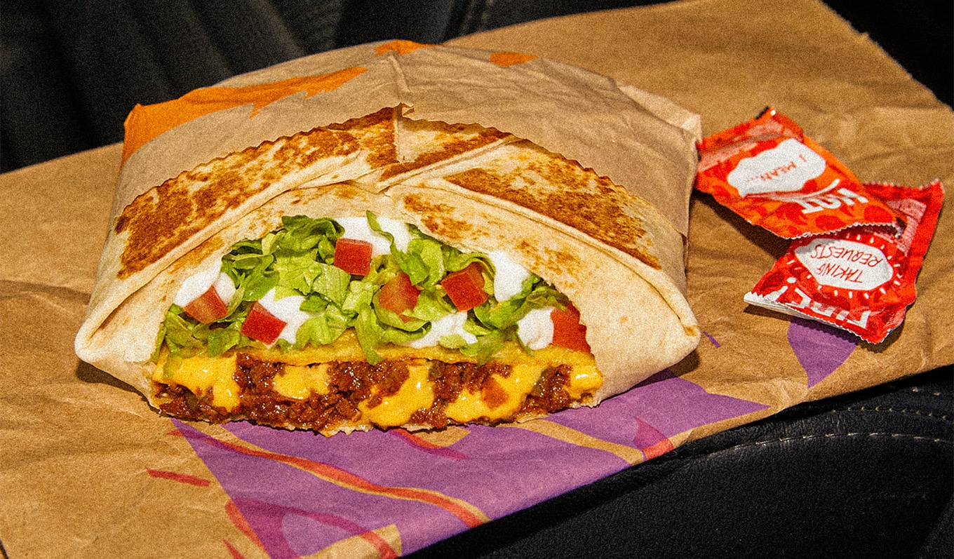 VegNews.VeganCrunchwrap1.TacoBell