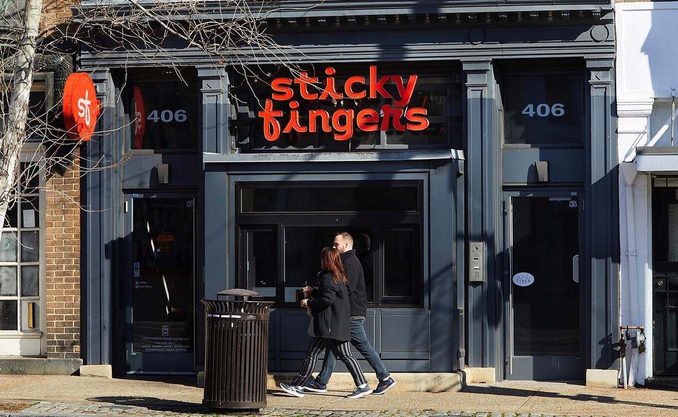 VegNews.StickyFingersDiner