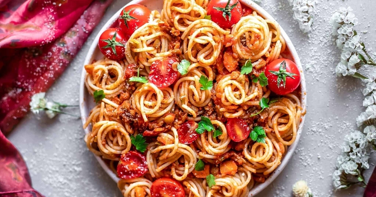 What Is a Vegan, Low-FODMAP Diet? And Who Should Be Following One? Here’s What You Need to Know 