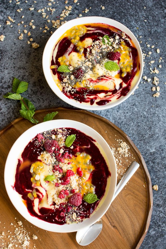 VegNews.MangoSmoothieBowl