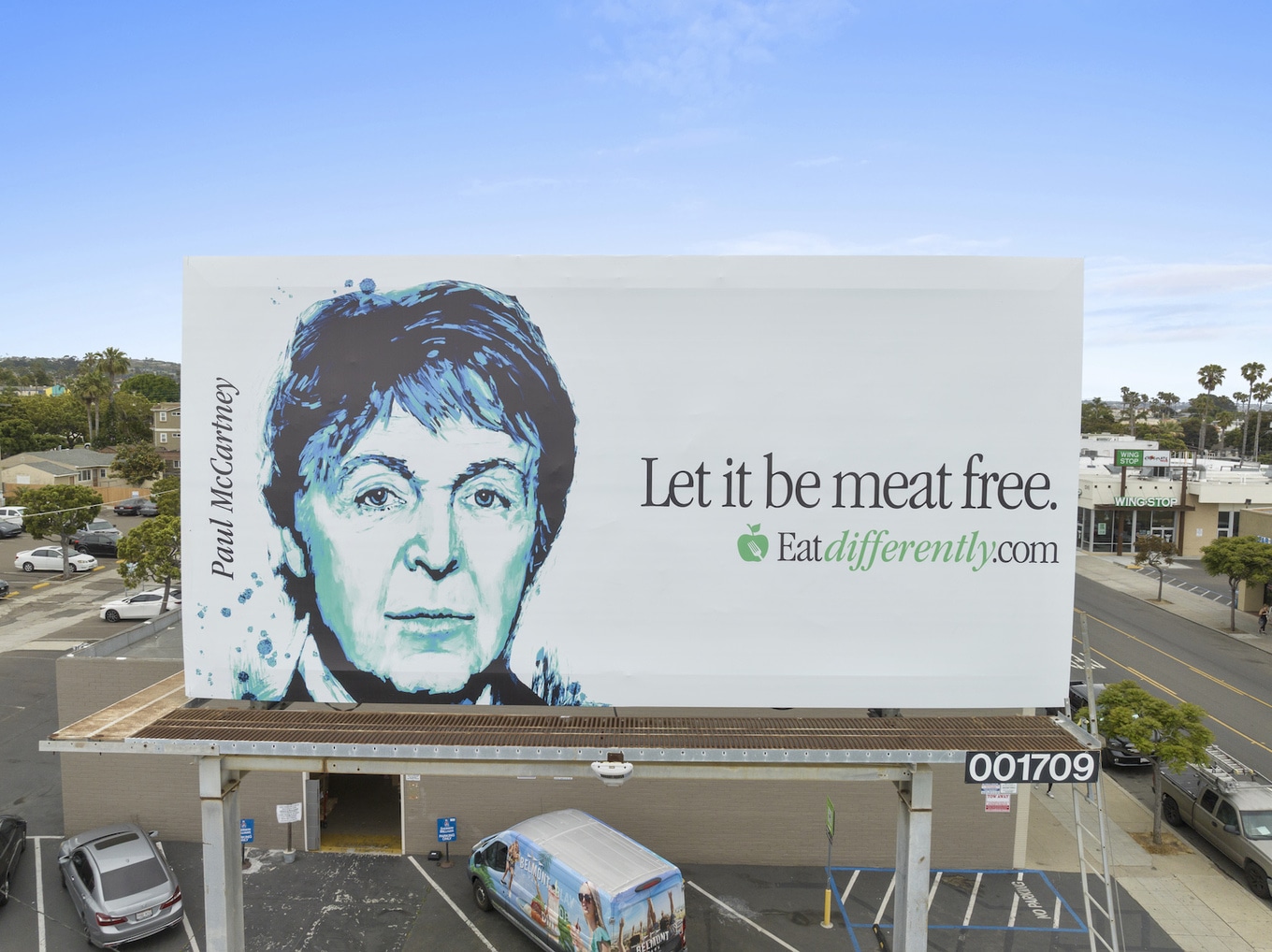 VegNews.PaulMcCartney.EatDifferently