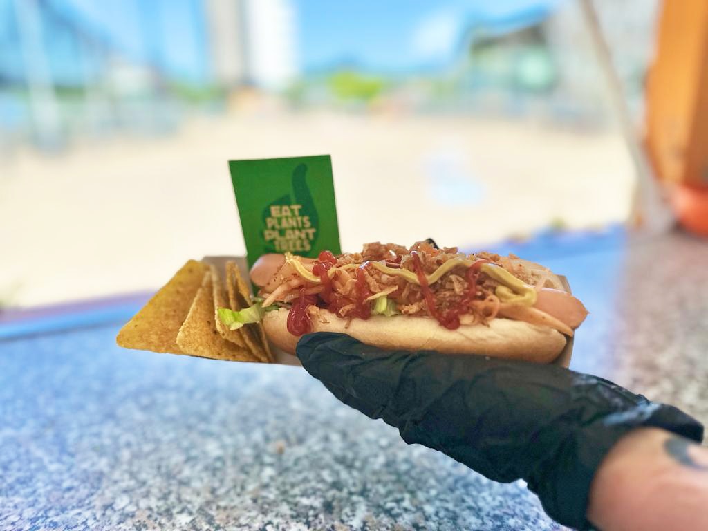 VegNews.VeganHotDogs.PlantBasedTreaty