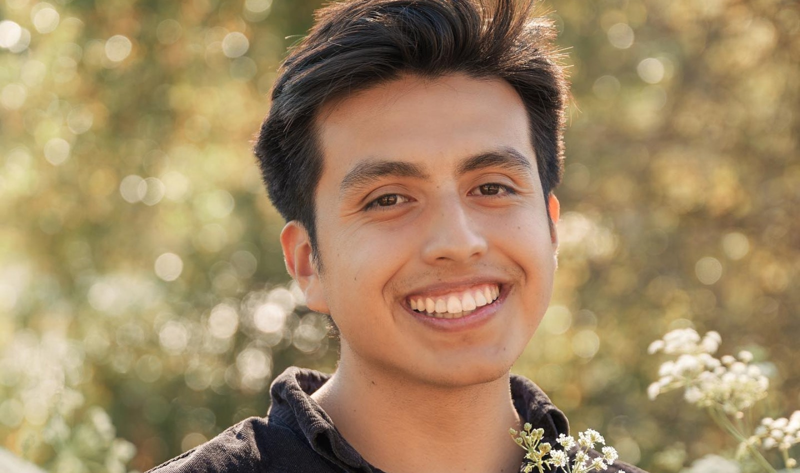 Why Queer Brown Vegan Isaias Hernandez's Daily Routine Starts With Green Juice<br>