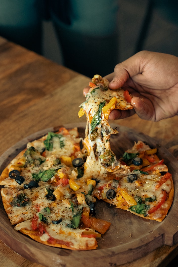 VegNews.DairyCheesePizza.SangeetRao.Pexels