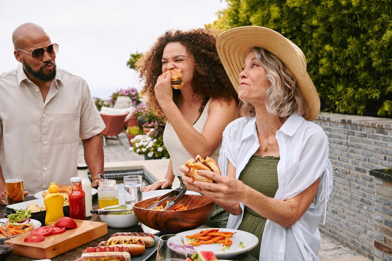 VegNews.VeganCookout.BeyondMeat