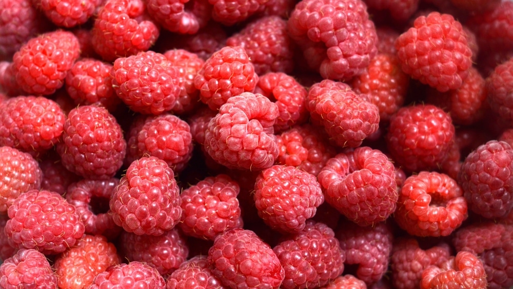 VegNews.summerfruitsraspberries.pexels