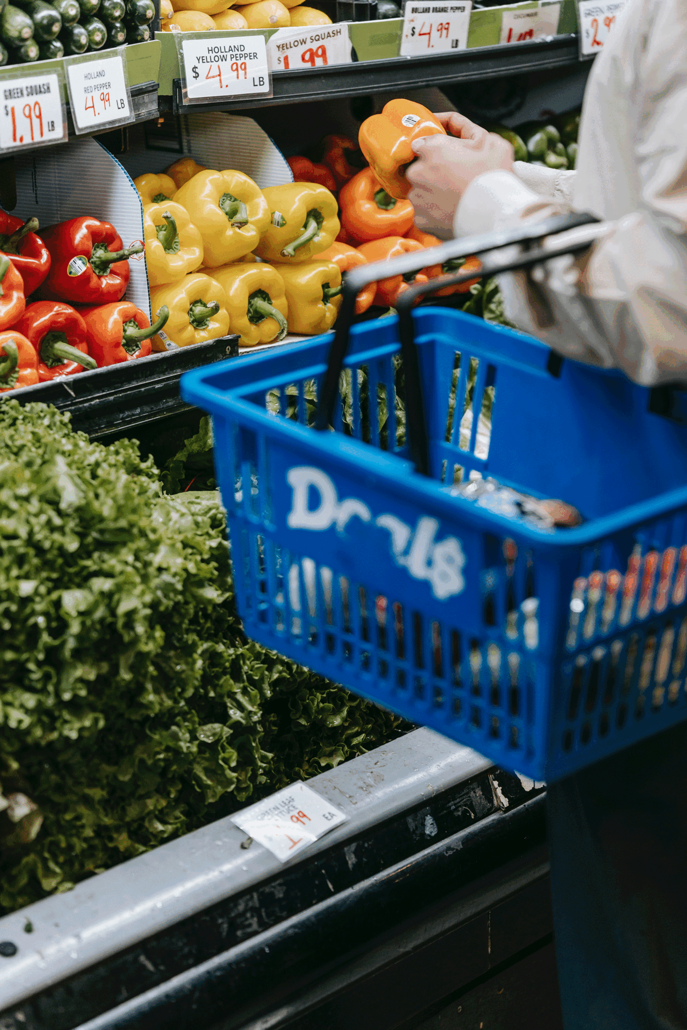 VegNews.GroceryStore.Pexels.Michael.Burrows