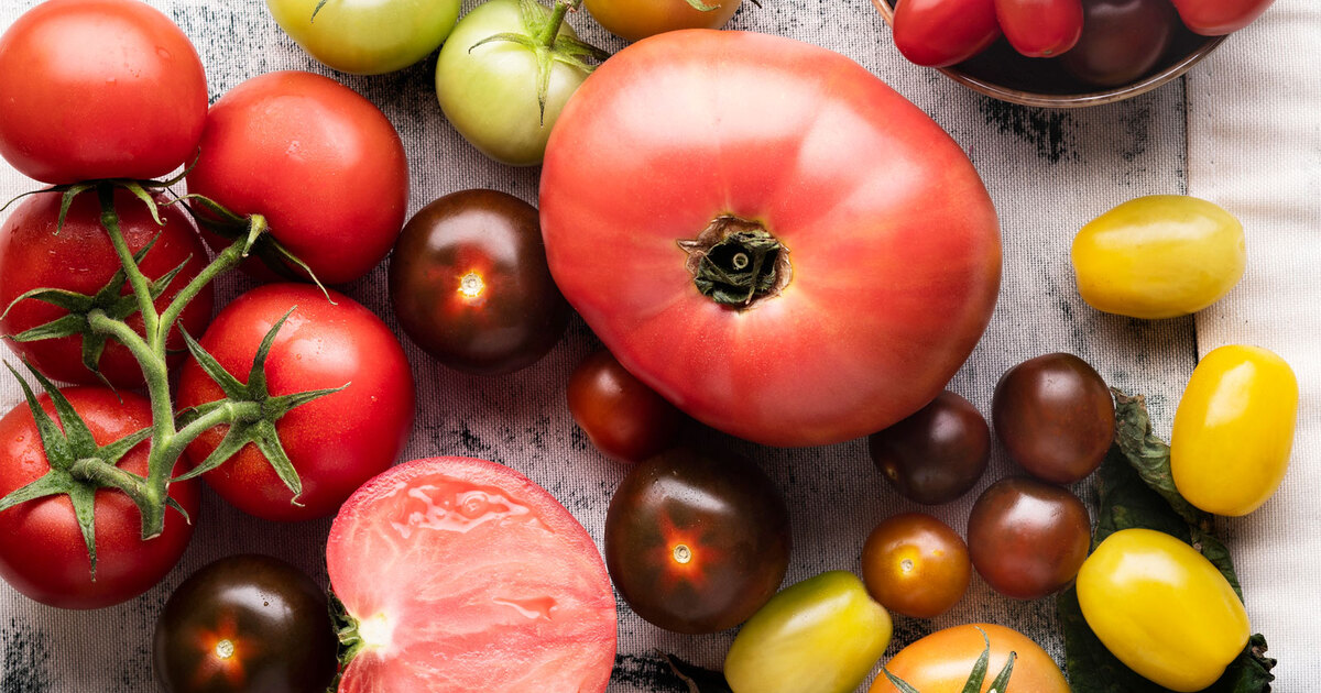 Why Everyone Loves Heirloom Tomatoes (Plus, 7 Vegan Recipes)