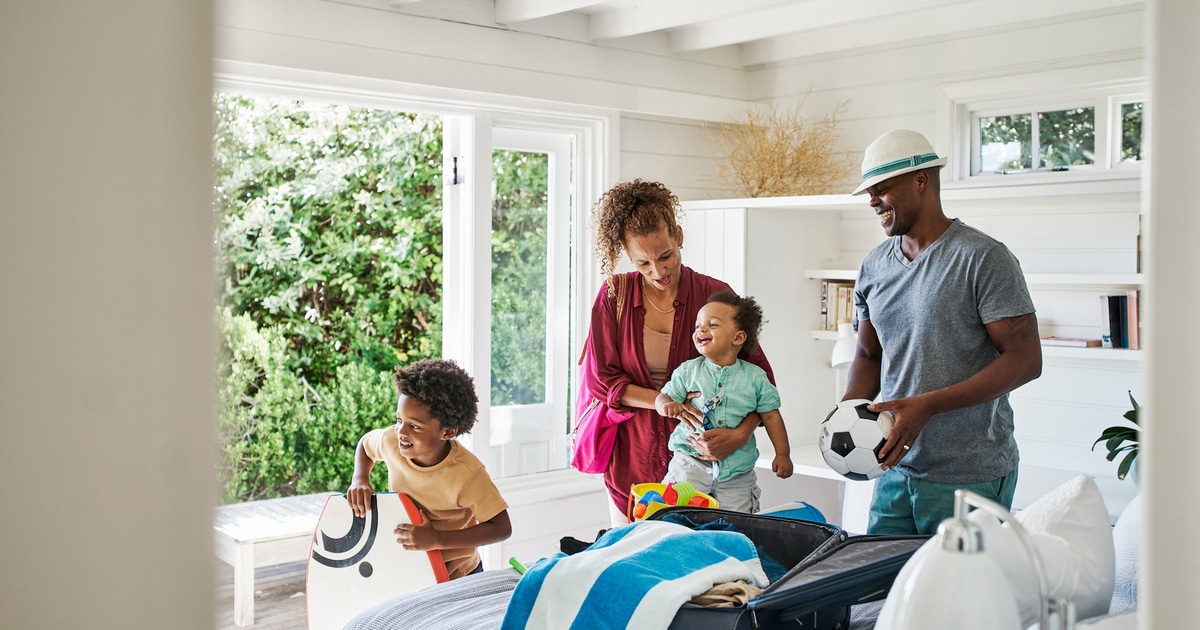 Don’t Go on Vacation Without These 5 Vegan Essentials