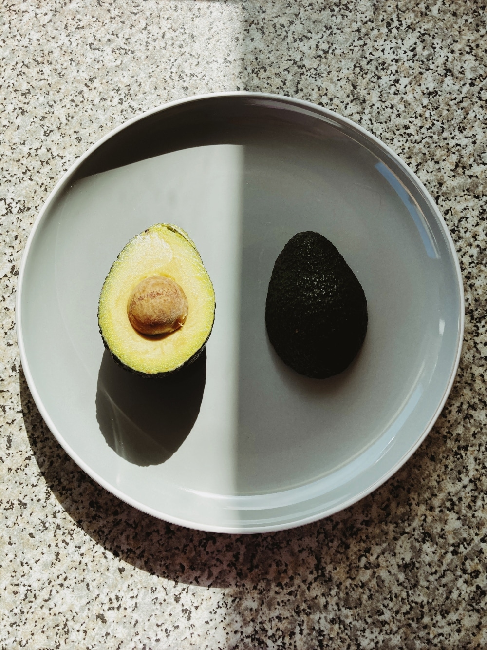 VegNews.avocadohacks.pexels