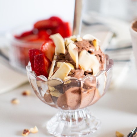 These 11 Dairy-Free Oat Milk Ice Creams Are Perfect for Summer