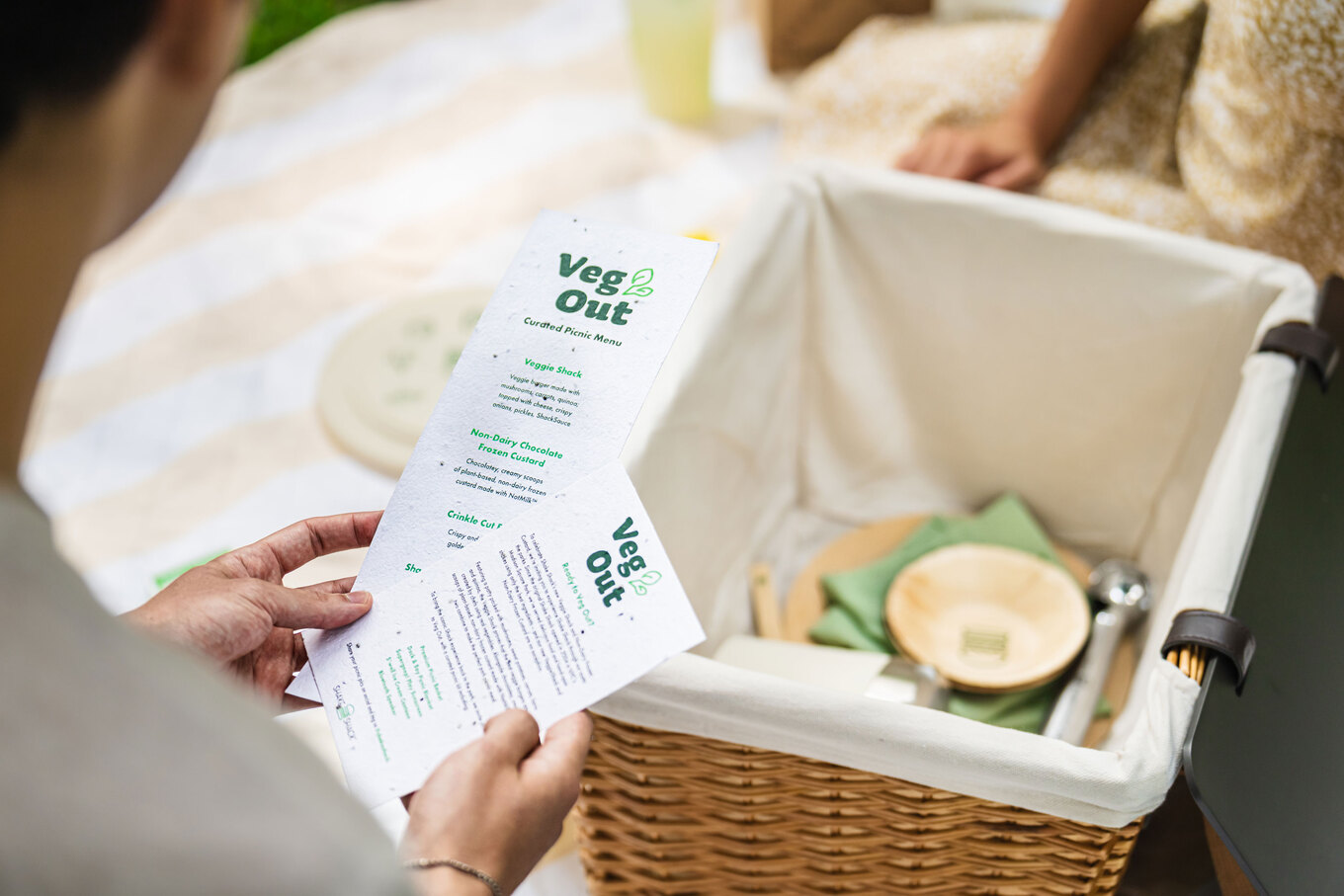 VegNews.VegOutPicnic.YuxiLiu.ShakeShack