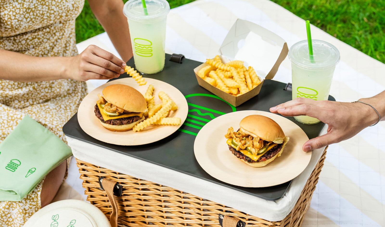What's Vegan at Shake Shack? Here's What to Order
