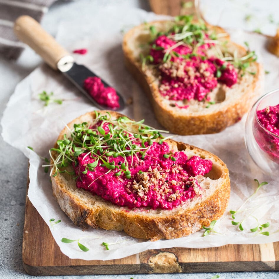 The Root Vegetable of Love: Everything You Need to Know About Beets and Their Benefits