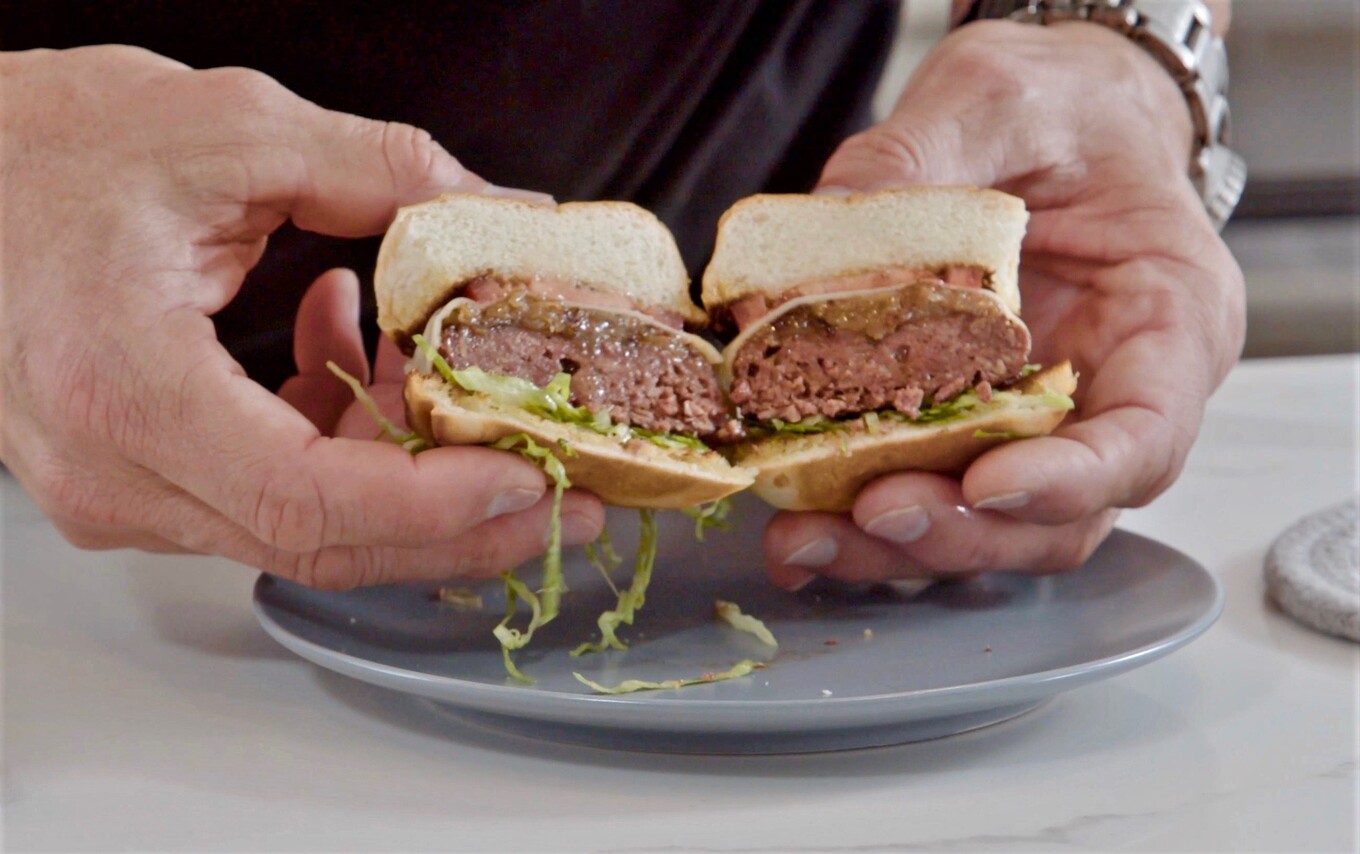VegNews.SciFiFoodsBurger