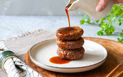 This Easy Vegan Protein Swap Can Offset All UK Aviation Emissions