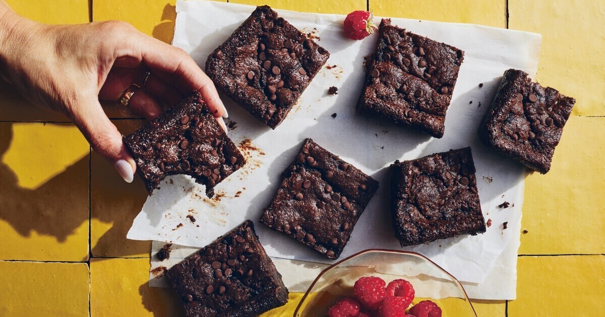 Fudgy Freezer Raspberry Brownie Bites | VegNews