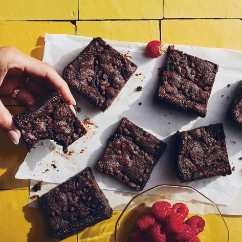 Fudgy Freezer Vegan Raspberry Brownie Bites