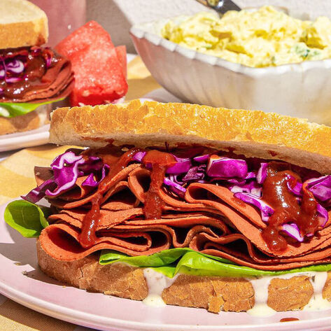 Vegan Lunch Meat: A Deli Sandwich Lover’s Guide to Eating Plant-Based
