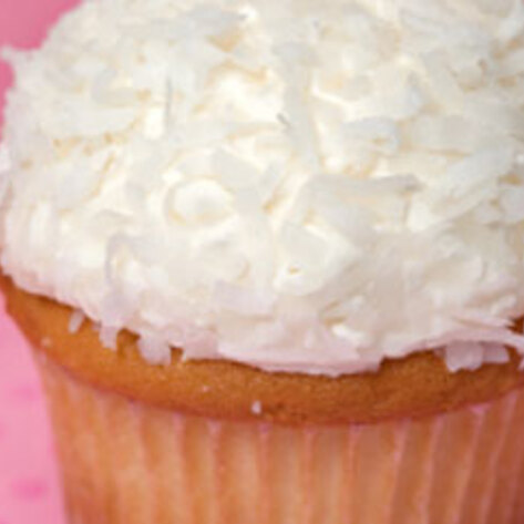Featurette.CoconutCupcake