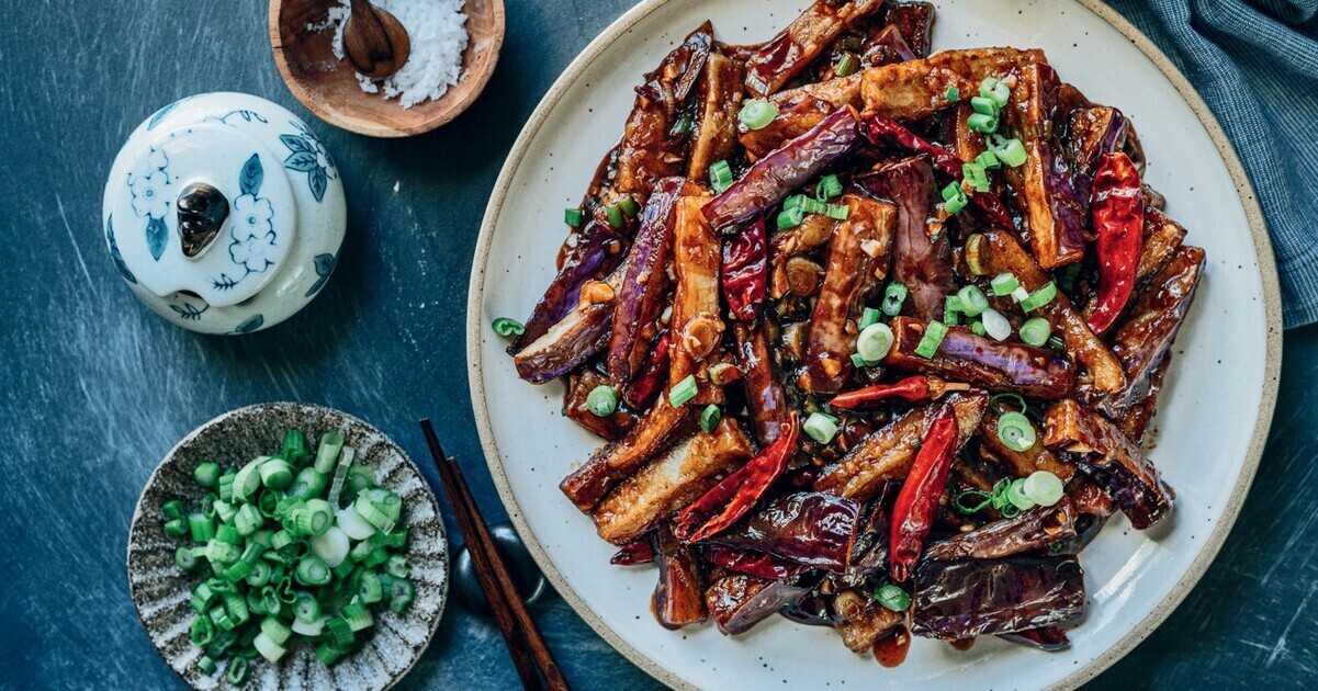 Vegan Sichuan Eggplant Stir-Fry With Sweet and Spicy Sauce | VegNews