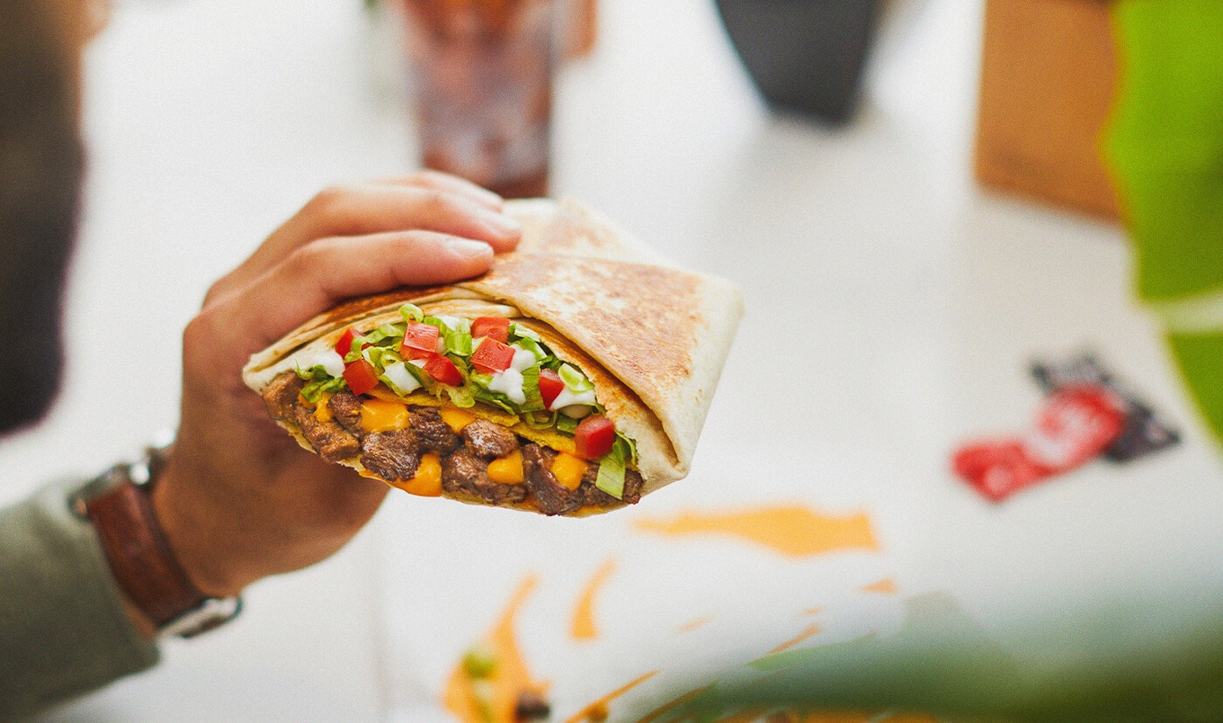 VegNews.Beyond Carne Asada Steak - Crunchwrap