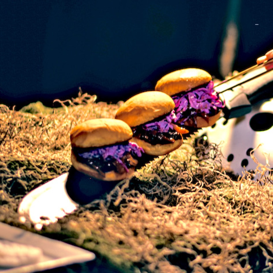 Vegan BBQ Pulled Mushrooms Sliders