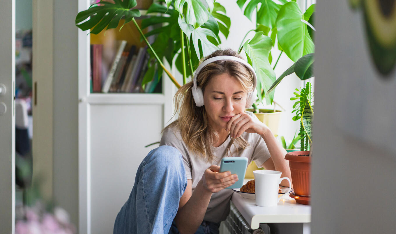 Crank Up the Volume: 12 Vegan Podcasts To Listen to Right Now