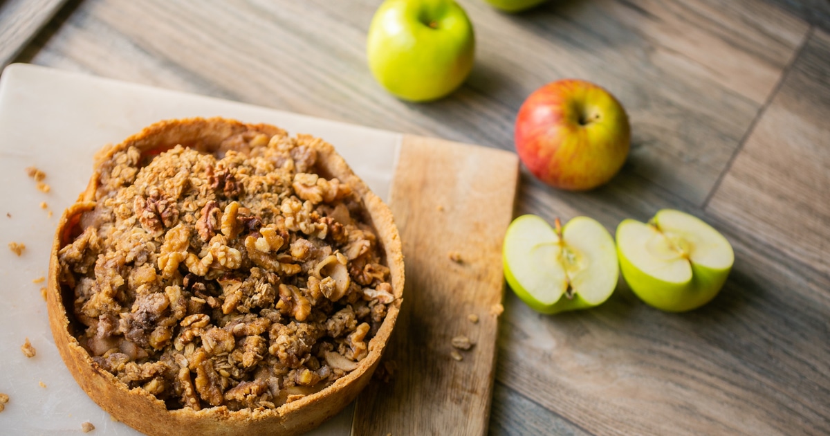 Vegan and Gluten-Free Apple Pie With Oat-Walnut Crumble Topping