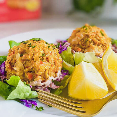 As Alaskan Snow Crab Population Plummets by 87 Percent, Vegan Seafood Options Expand 