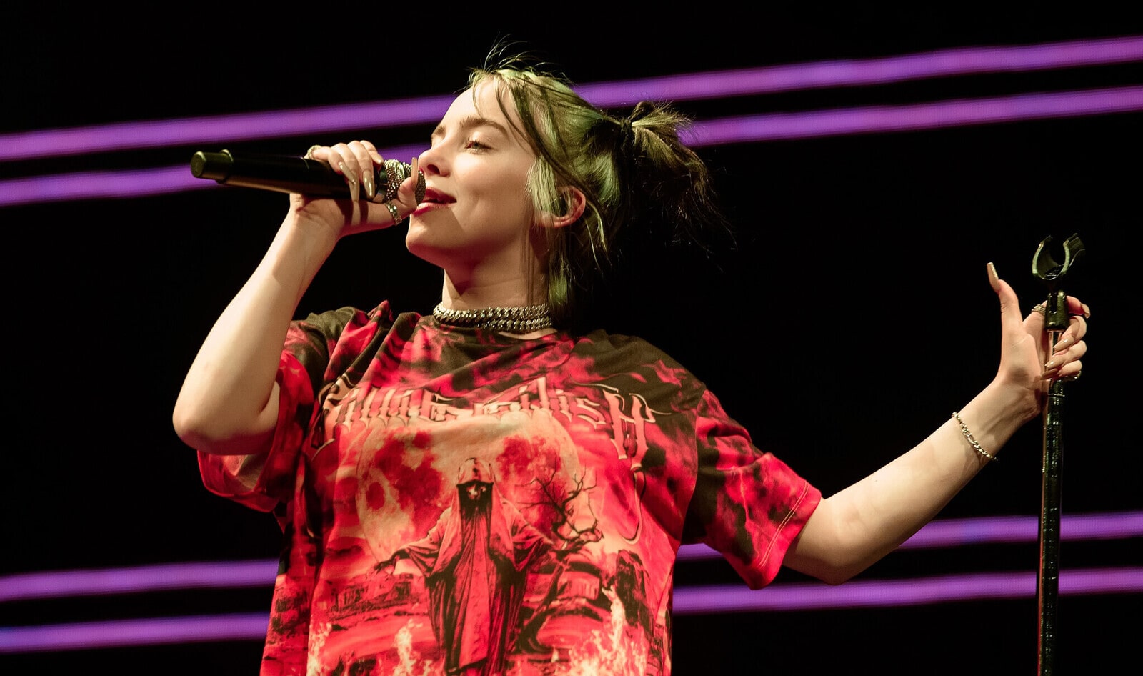 We Just Made Billie Eilish’s Vegan Cookie Recipe. Here's What Happened.&nbsp;