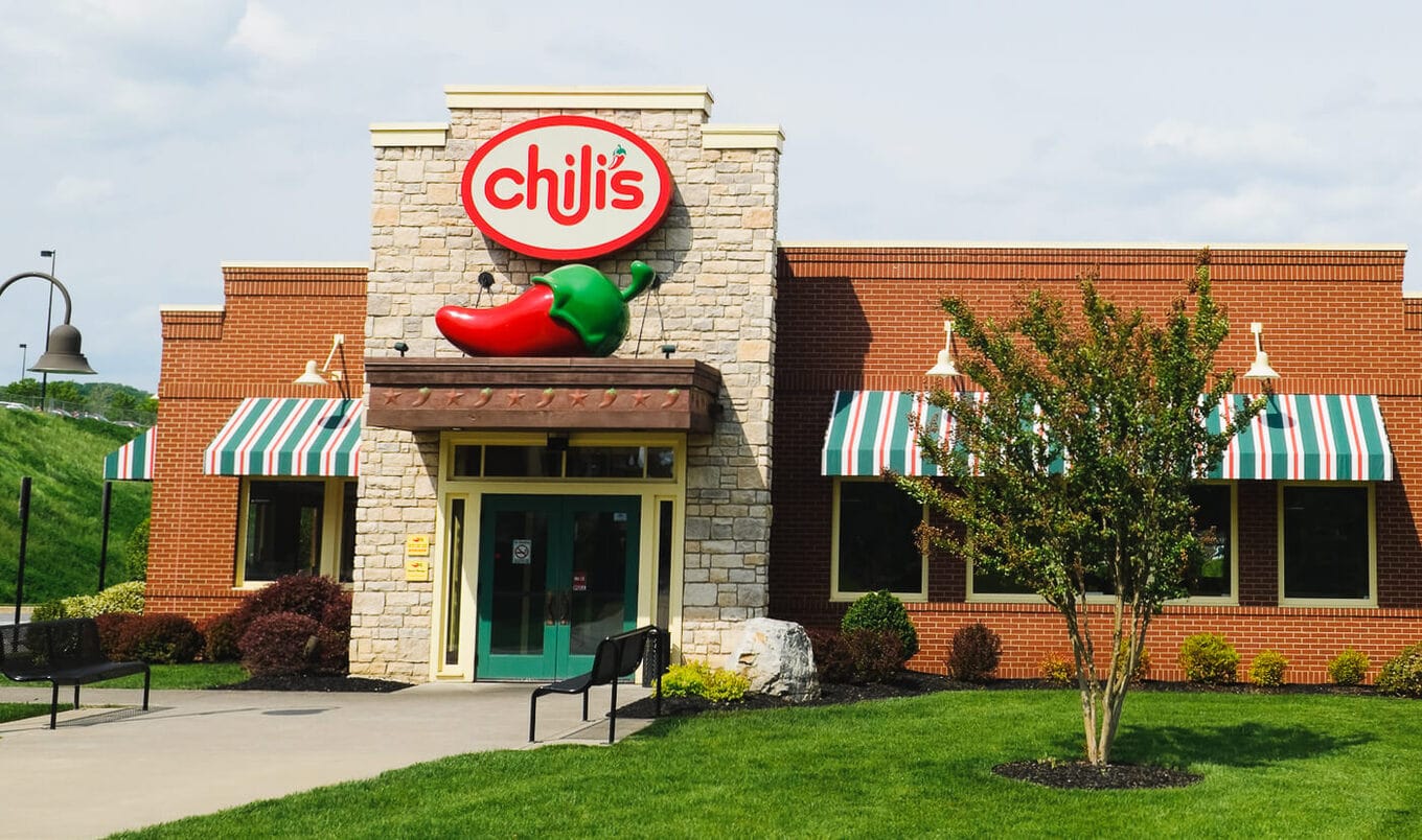 VegNews.VeganatChilis.JoelCarillet