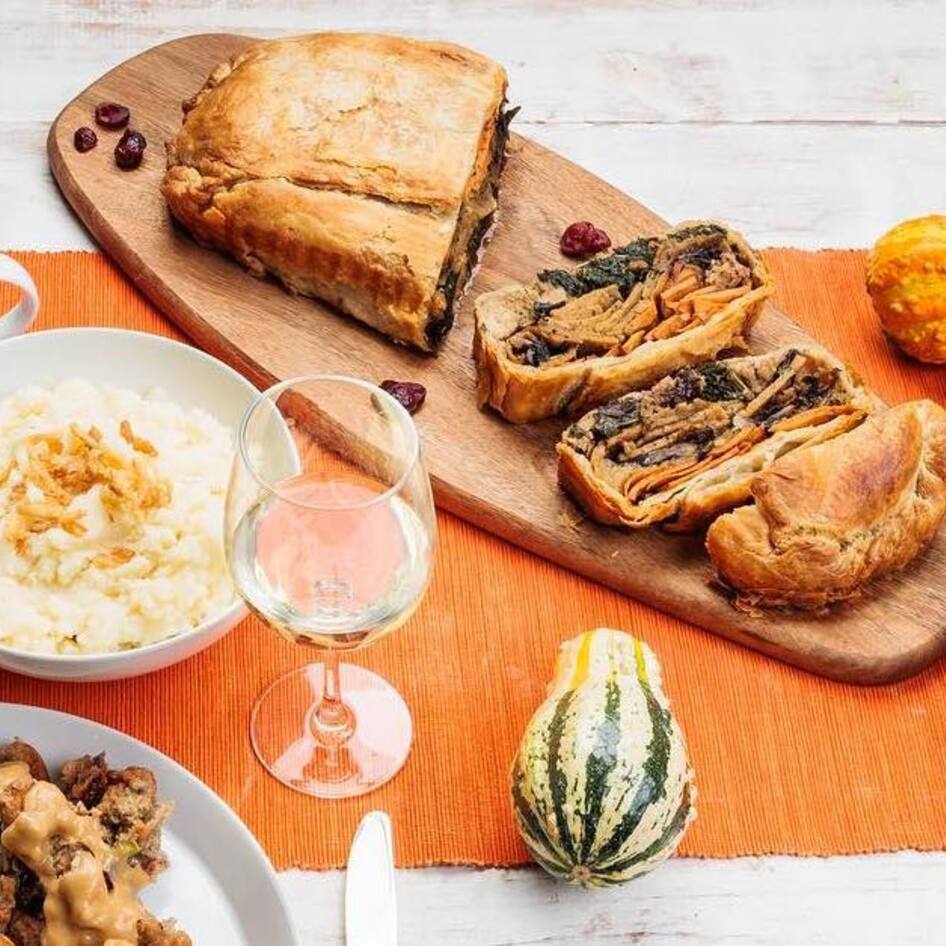 These 14 Vegan Restaurants Will Cook Thanksgiving Dinner for You